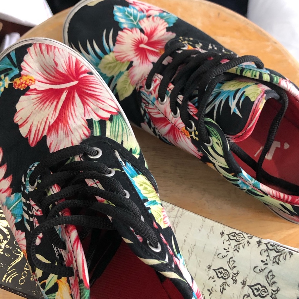 Floral vans